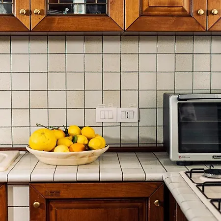 Semesterbostad Irene *