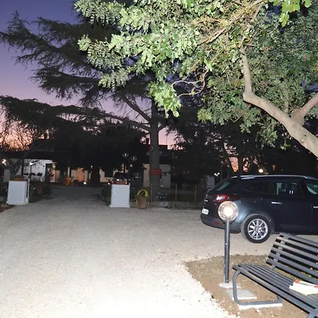 Semesterbostad Irene *